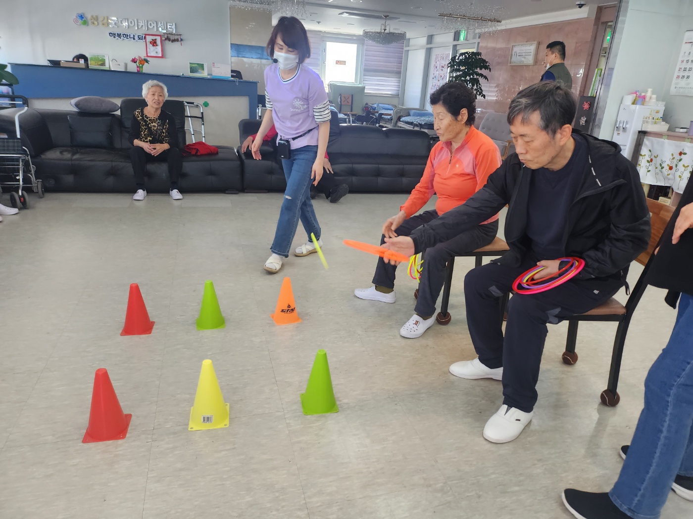 /user/g/gooddaycare/editor/2405/19a1a638032c939101afa6752a42a26f_1714527353_1068.jpg 이미지크게보기