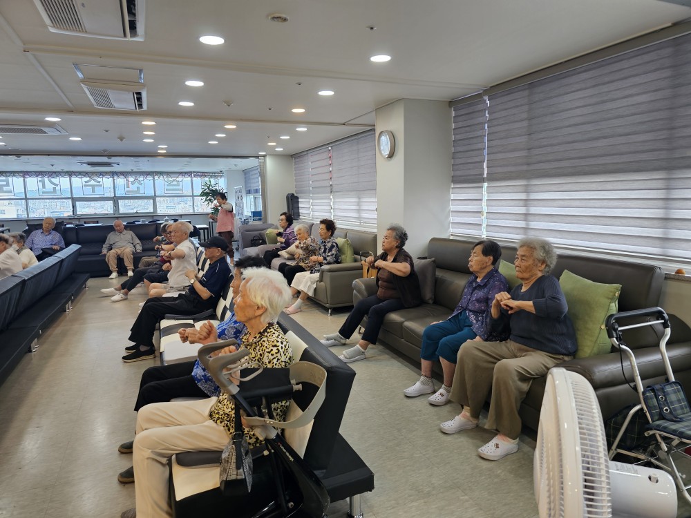 /user/g/gooddaycare/editor/2509/88a2823f35990bccc64269dd2e810134_1758517872_4397.jpg 이미지크게보기