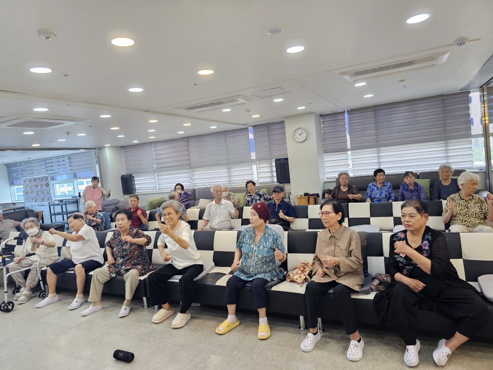 /user/g/gooddaycare/editor/2509/88a2823f35990bccc64269dd2e810134_1758517872_5087.jpg 이미지크게보기