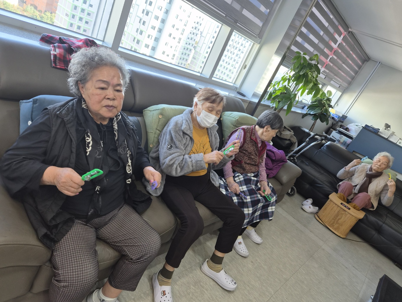 /user/g/gooddaycare/editor/2511/7996c496e5aa45557a8ac17d3940f196_1763433916_8653.jpg 이미지크게보기