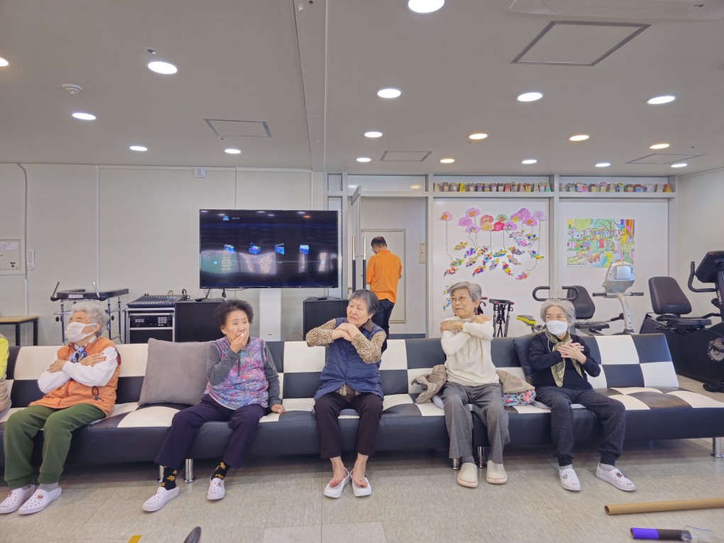 /user/g/gooddaycare/editor/2511/7996c496e5aa45557a8ac17d3940f196_1763442575_8541.jpg 이미지크게보기