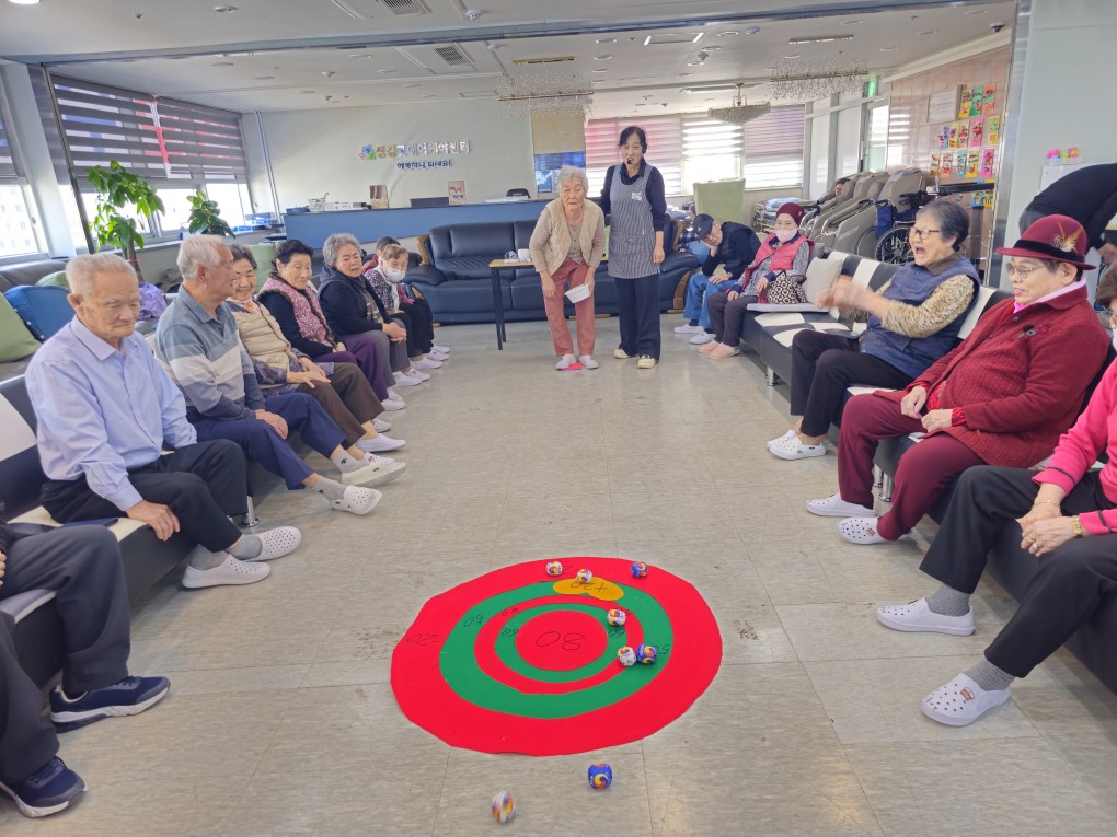 /user/g/gooddaycare/editor/2511/7996c496e5aa45557a8ac17d3940f196_1763442615_2006.jpg 이미지크게보기