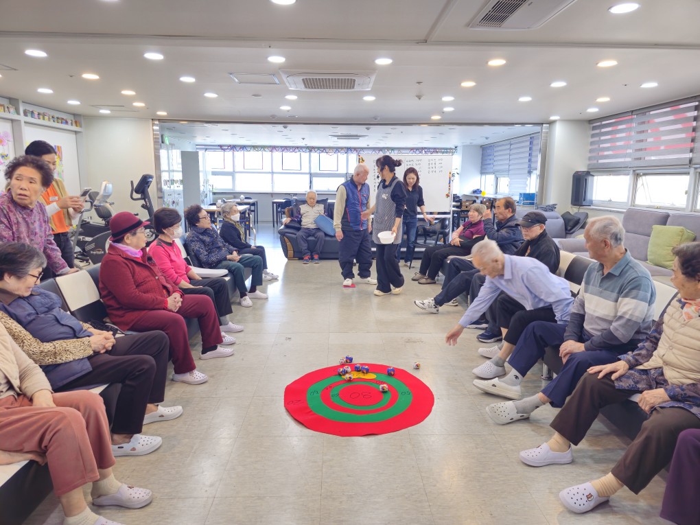 /user/g/gooddaycare/editor/2511/7996c496e5aa45557a8ac17d3940f196_1763442615_69.jpg 이미지크게보기