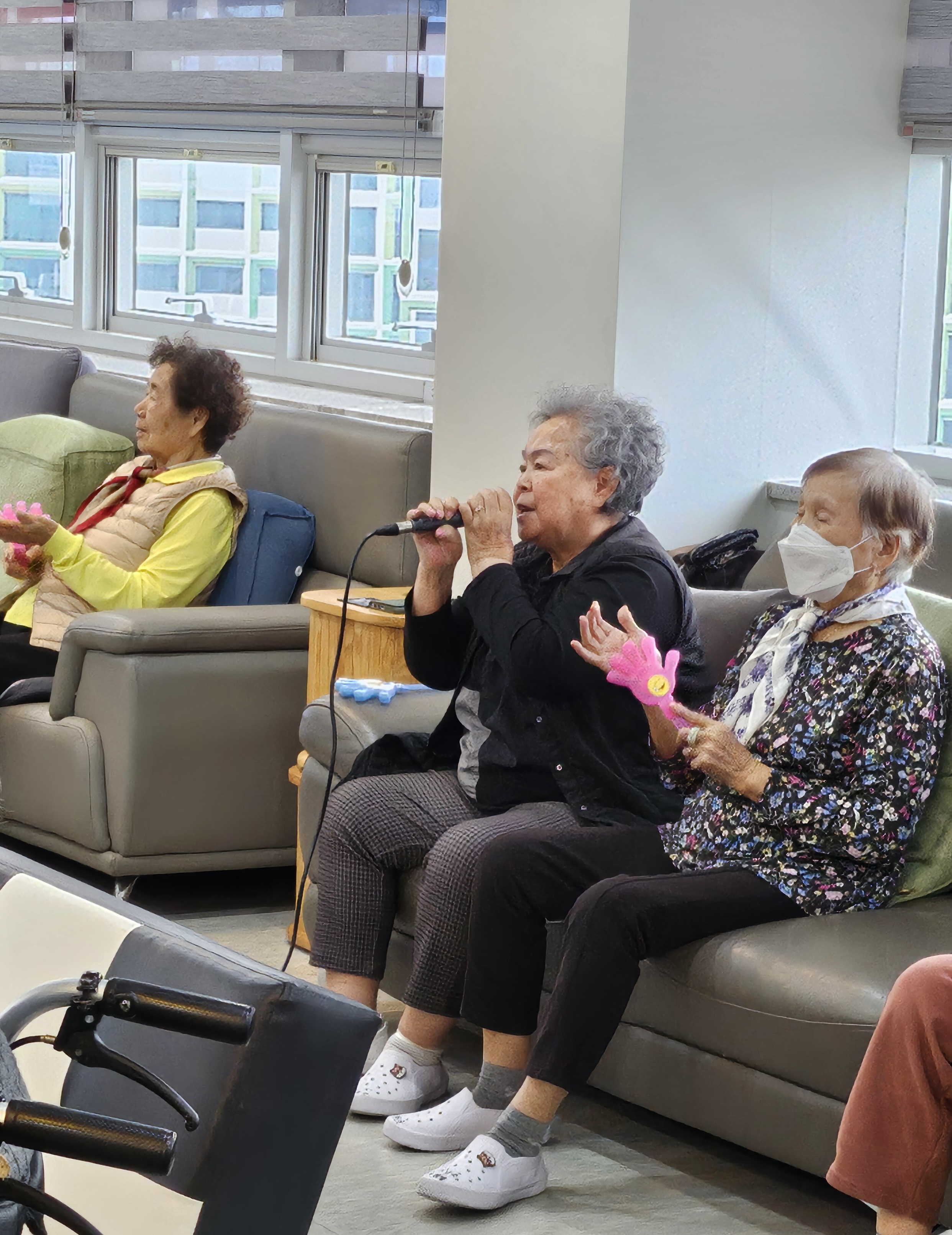 /user/g/gooddaycare/editor/2511/7996c496e5aa45557a8ac17d3940f196_1763442808_7614.jpg 이미지크게보기