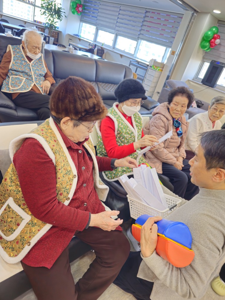 /user/g/gooddaycare/editor/2512/c6220322ed8be71b33332ff48dfb06f4_1766385881_9179.jpg 이미지크게보기