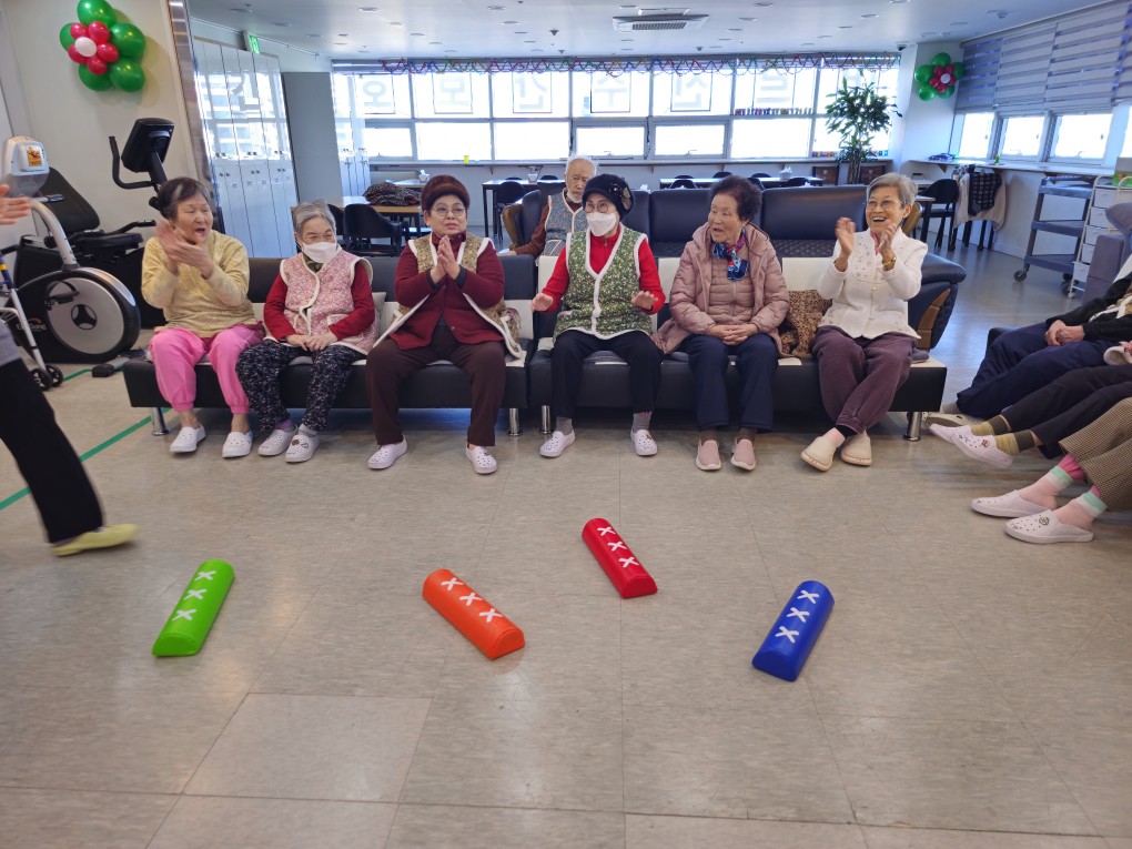 /user/g/gooddaycare/editor/2512/c6220322ed8be71b33332ff48dfb06f4_1766385882_5811.jpg 이미지크게보기