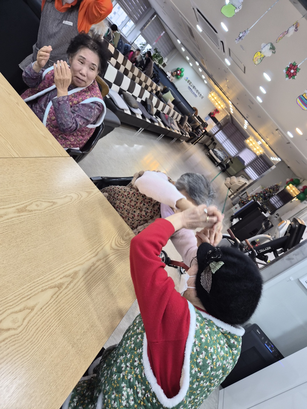 /user/g/gooddaycare/editor/2601/a27de1ccde0b8b89982f416e12d7807f_1769405333_6547.jpg 이미지크게보기