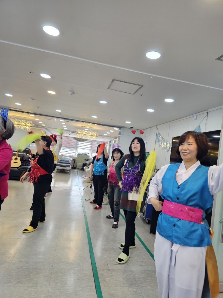 /user/g/gooddaycare/editor/2602/a7d5662f1c14ad5ab4e27051c946b025_1770691117_0254.jpg 이미지크게보기