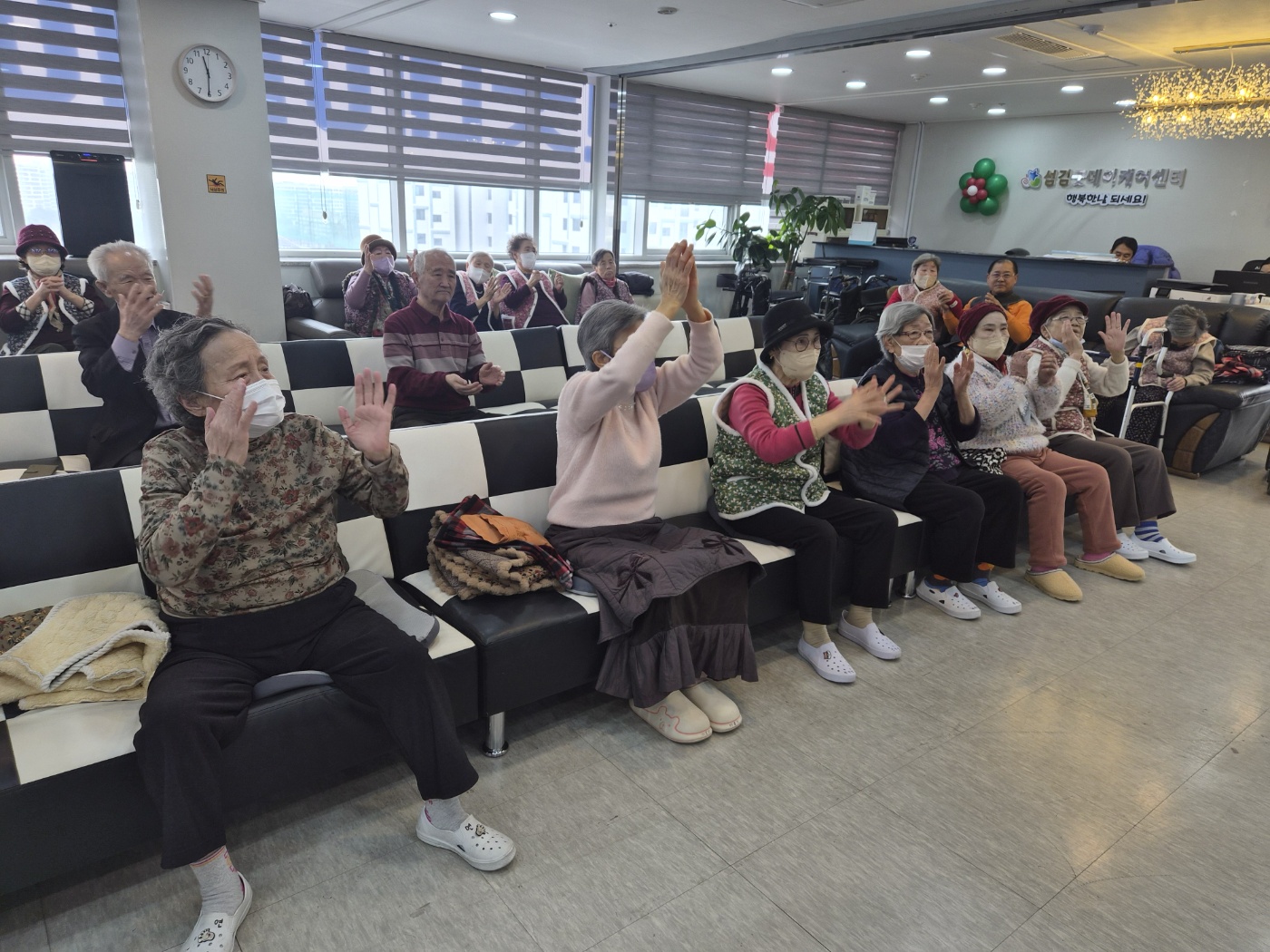 /user/g/gooddaycare/editor/2602/a7d5662f1c14ad5ab4e27051c946b025_1770691201_3872.jpg 이미지크게보기